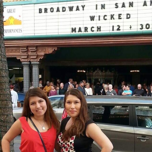 Meet your Posher, Veronica - Picture 3 of 3